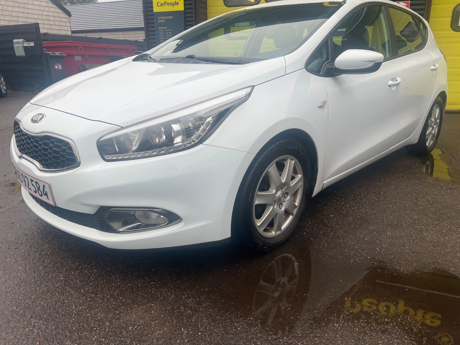 Hvid Kia Ceed fra 2014