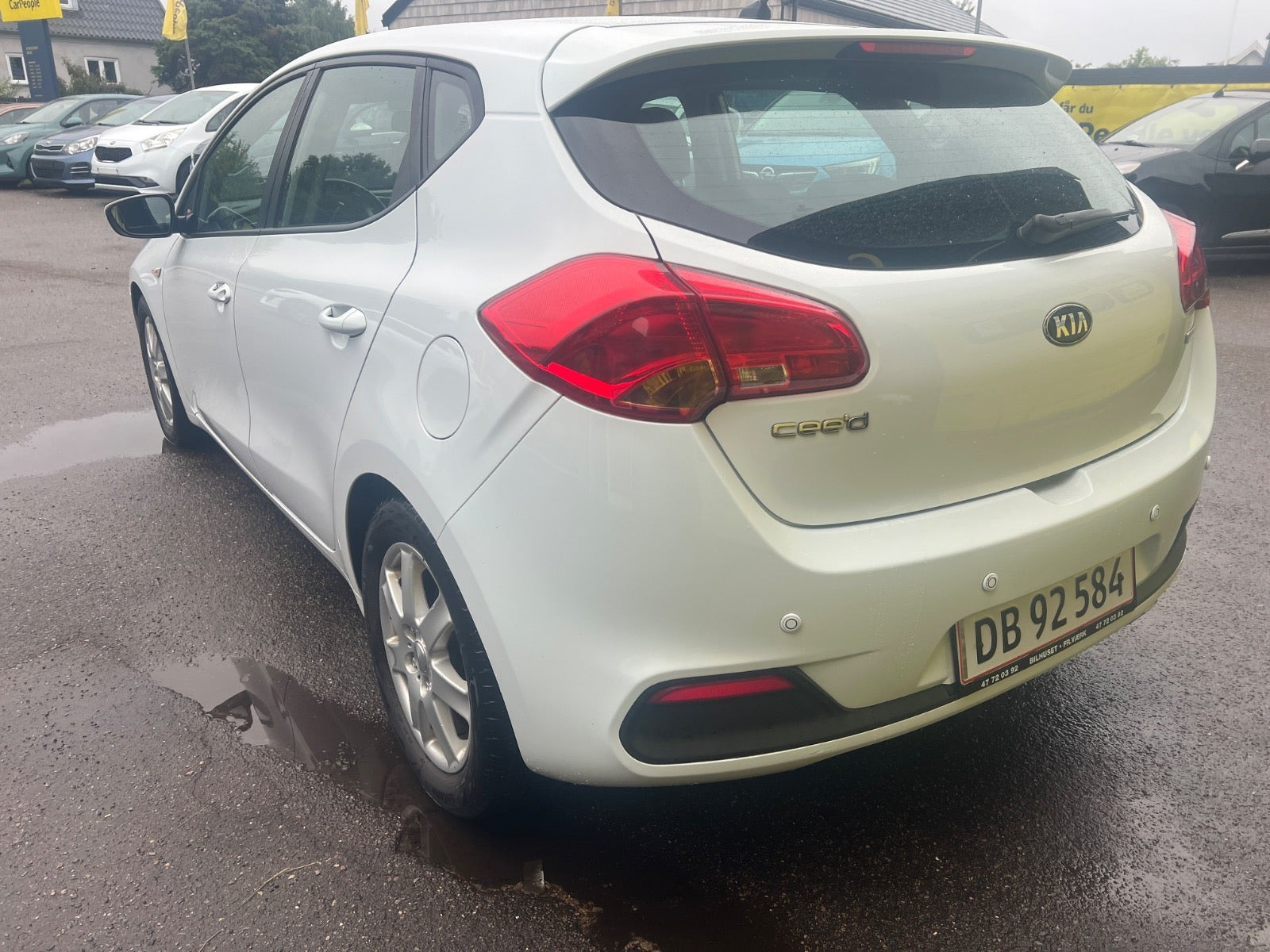 Hvid Kia Ceed fra 2014
