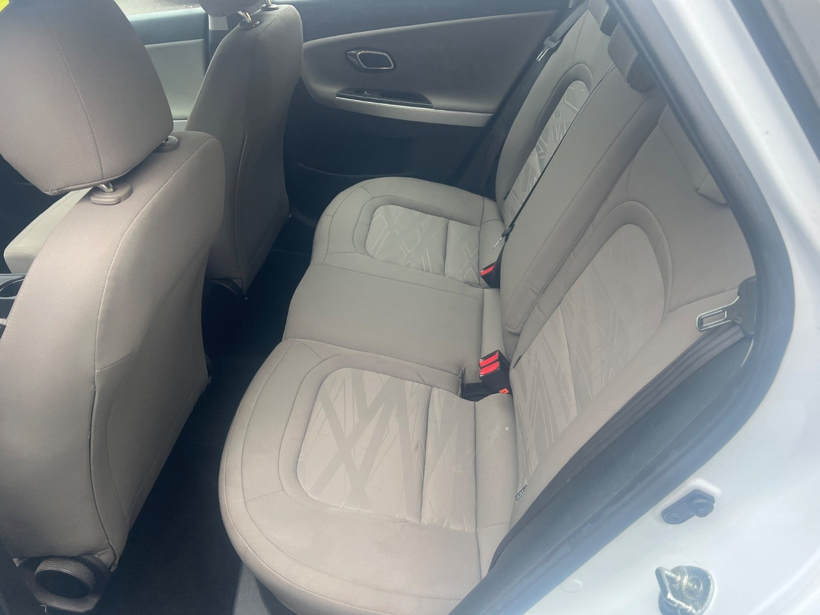 Hvid Kia Ceed fra 2014
