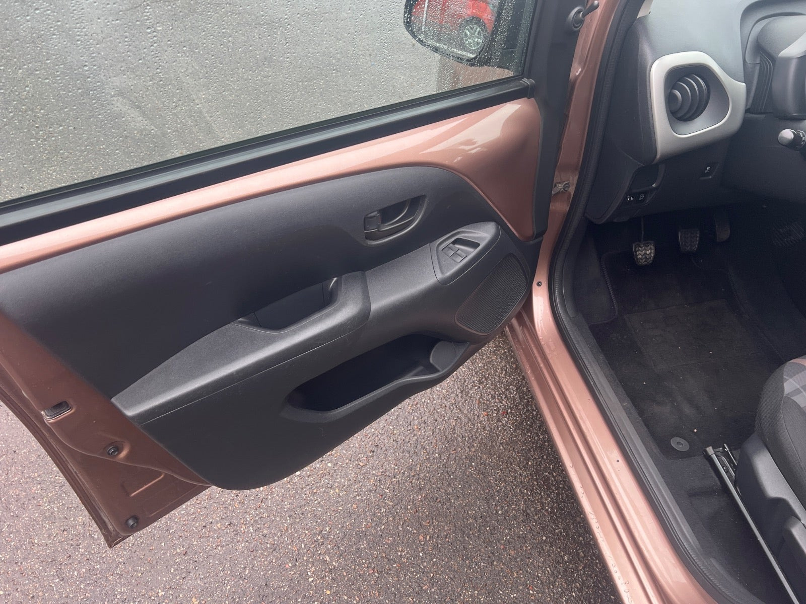 Bronze Peugeot 108 fra 2015