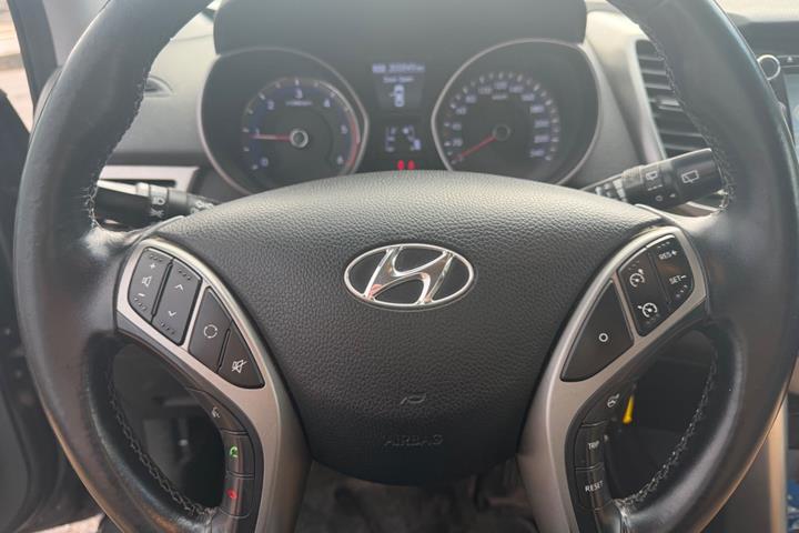 Sort Hyundai i30 fra 2013