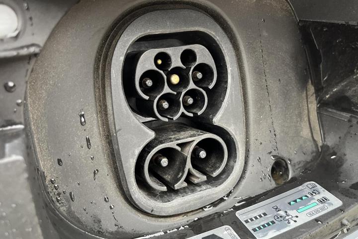 Grå VW ID.4 fra 2024