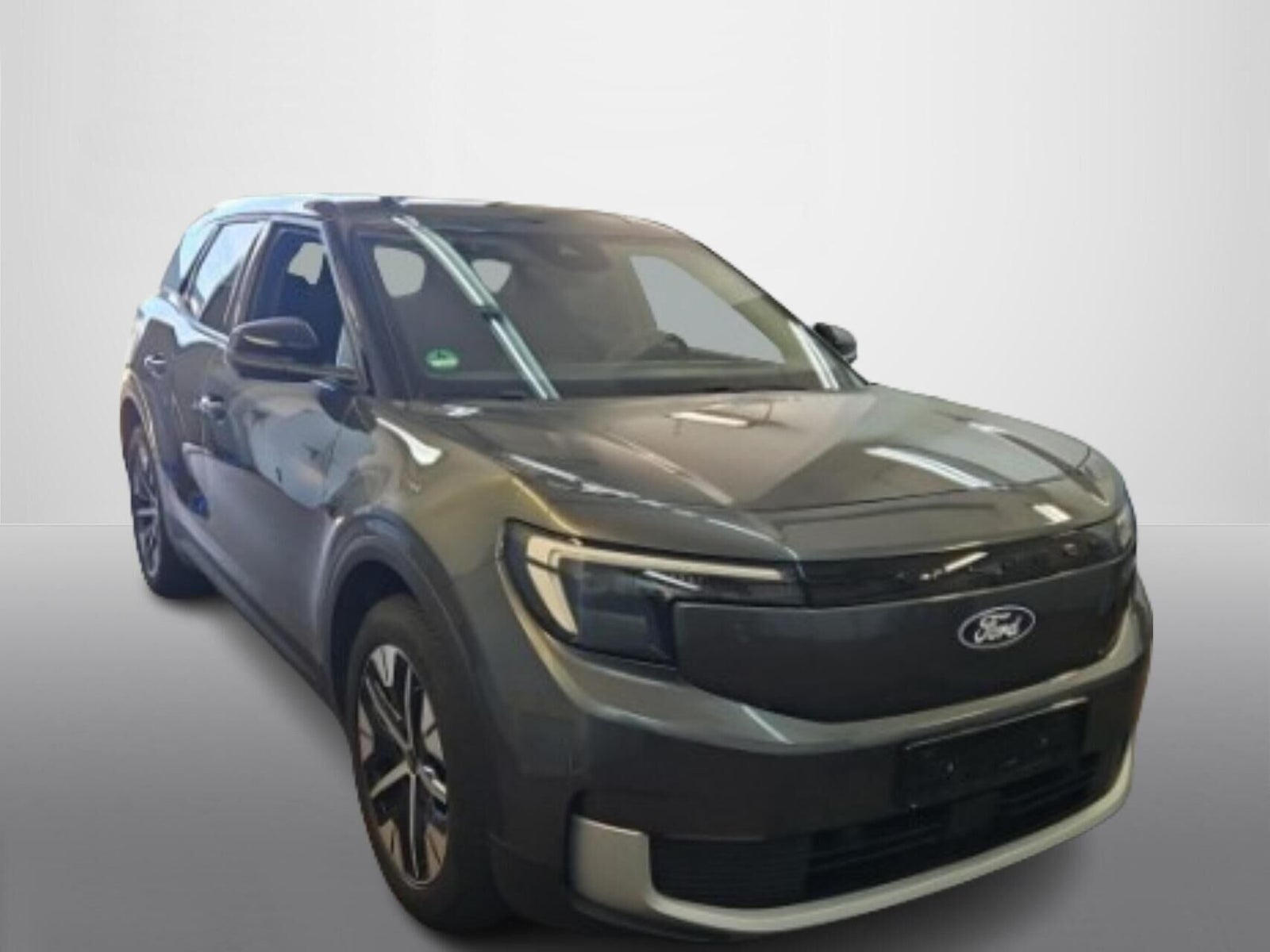 Grå Ford Explorer fra 2025