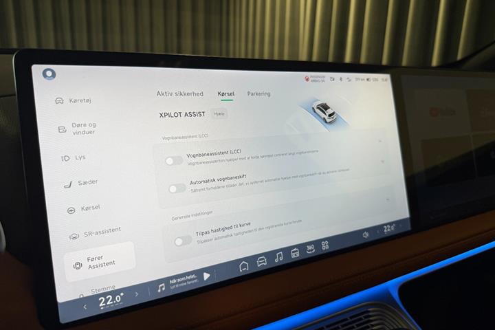 Hvid Xpeng G9 fra 2023