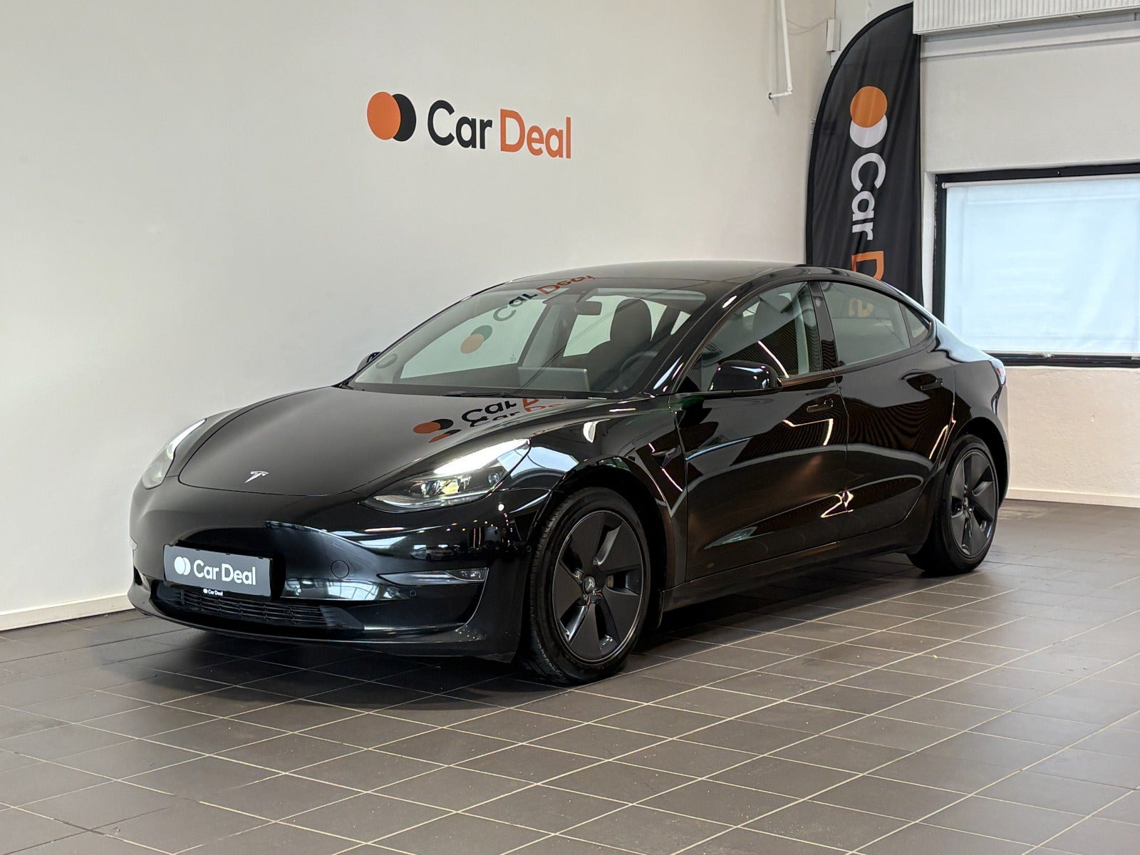 Tesla Model 3 Long Range AWD