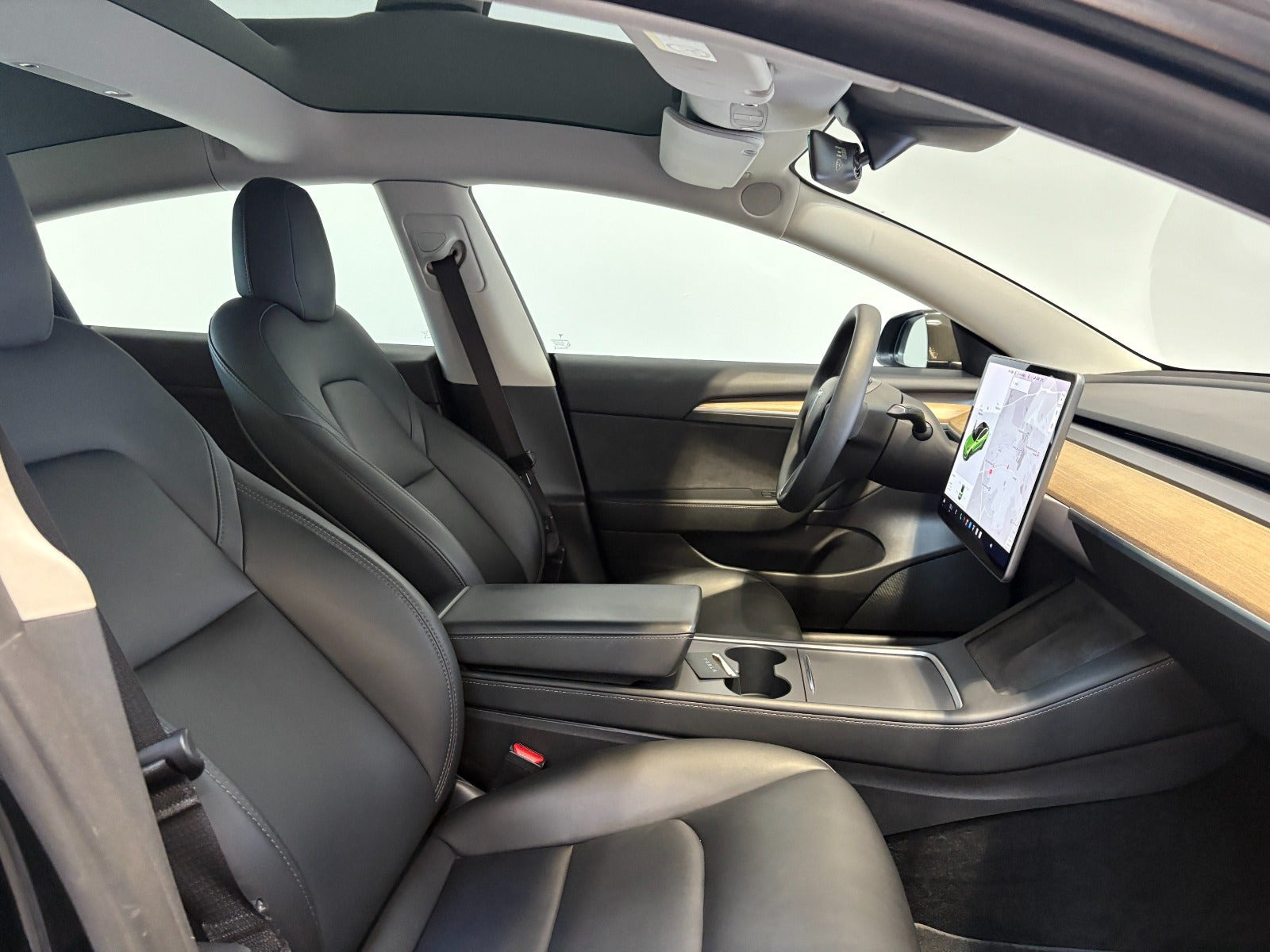 Sort Tesla Model 3 fra 2021