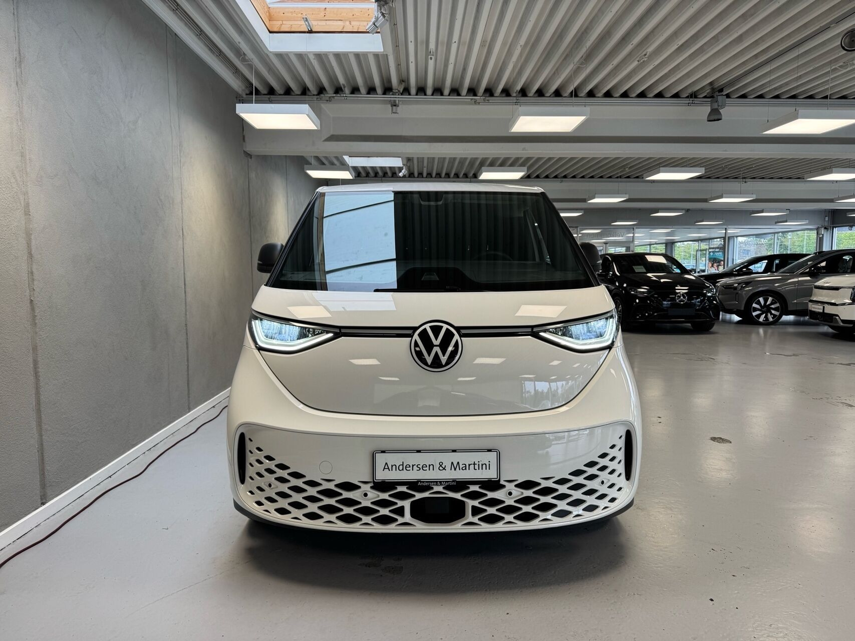 Hvid VW ID.Buzz Cargo fra 2024