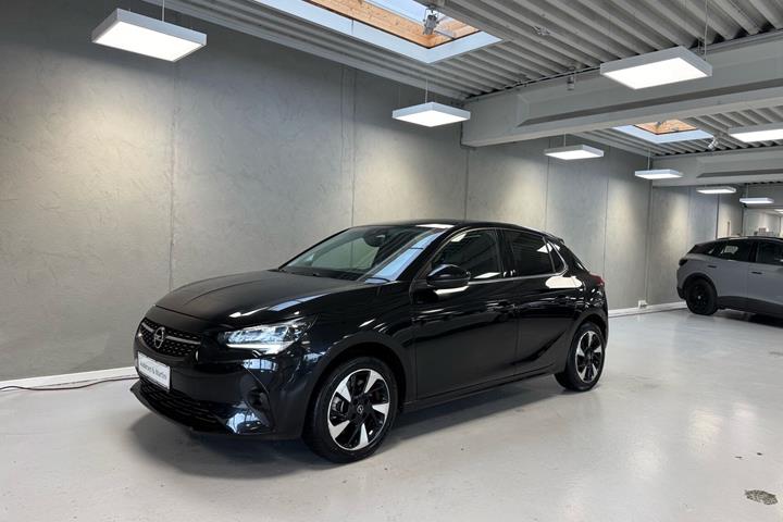 Sort Opel Corsa-e fra 2023