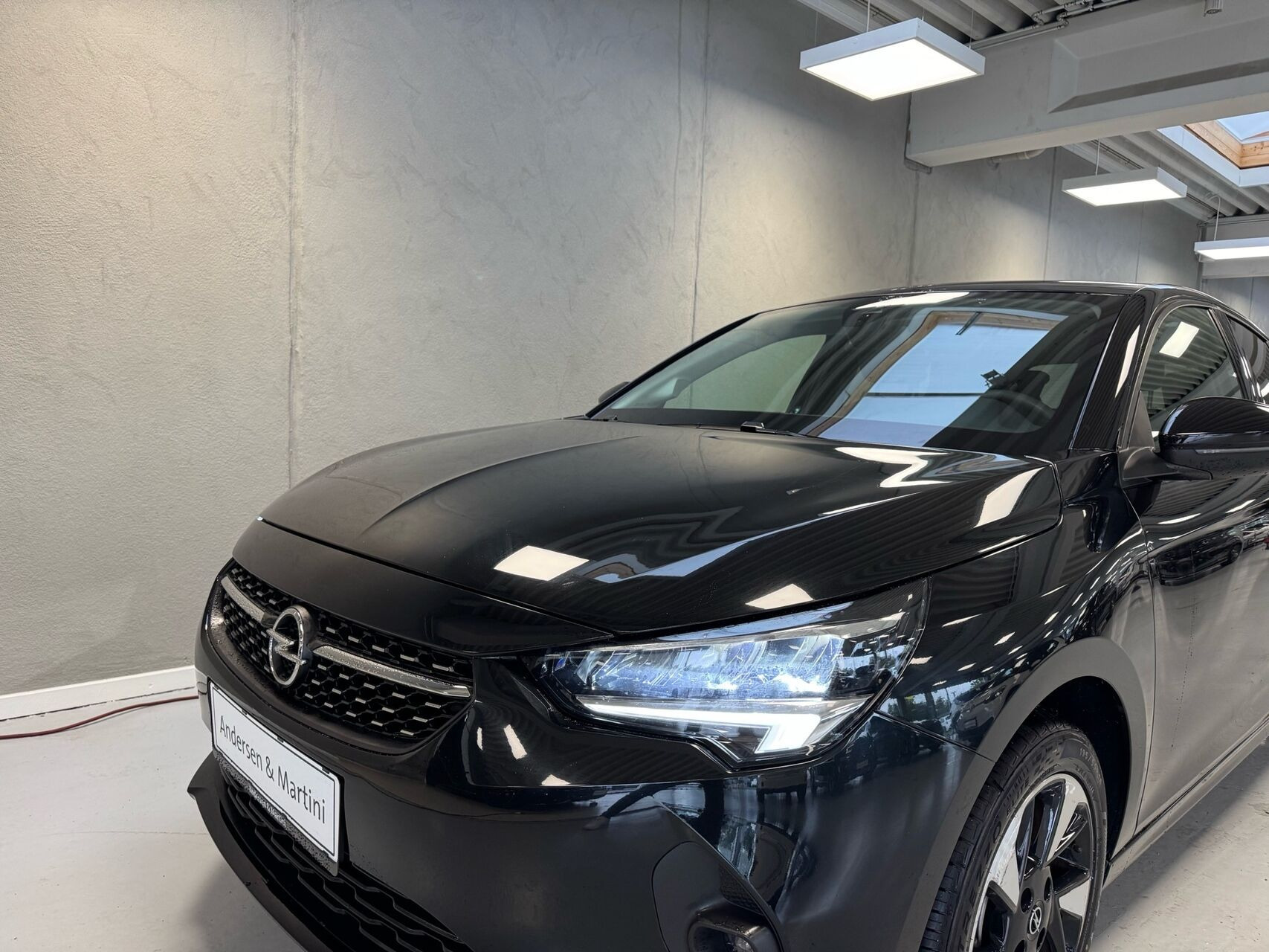 Sort Opel Corsa-e fra 2023