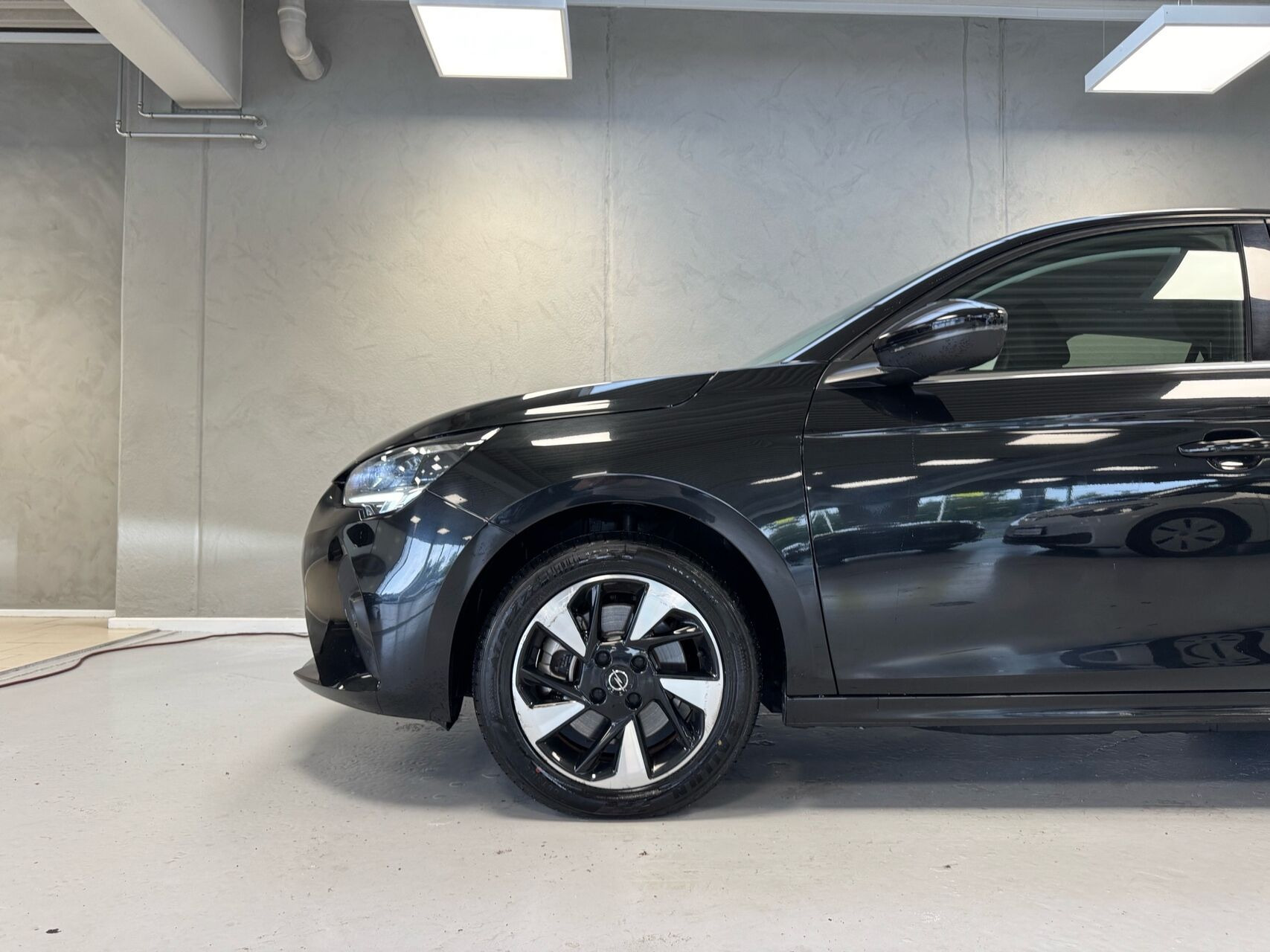 Sort Opel Corsa-e fra 2023