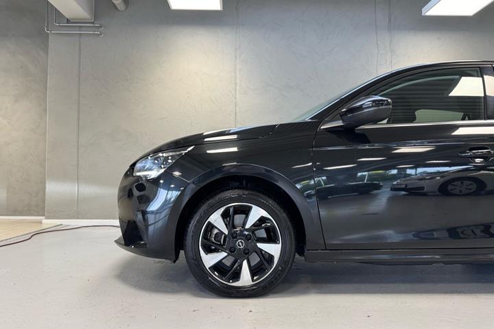 Sort Opel Corsa-e fra 2023