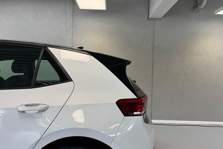 Hvid VW ID.3 fra 2023