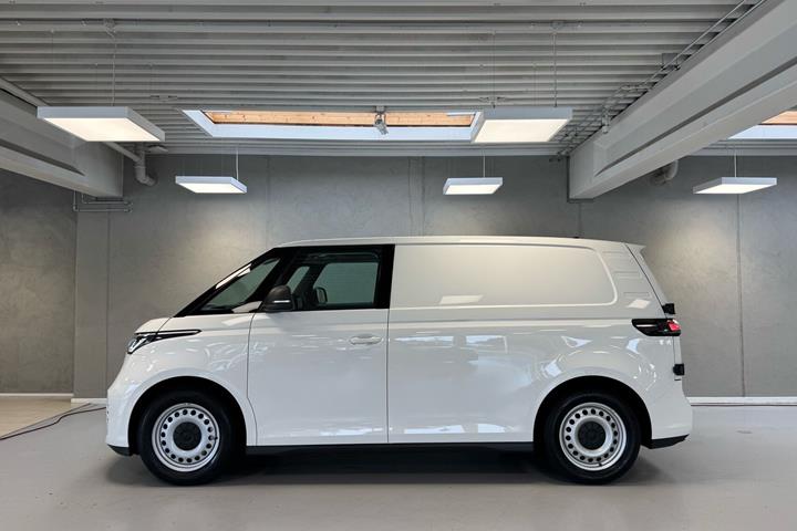 Hvid VW ID.Buzz Cargo fra 2024