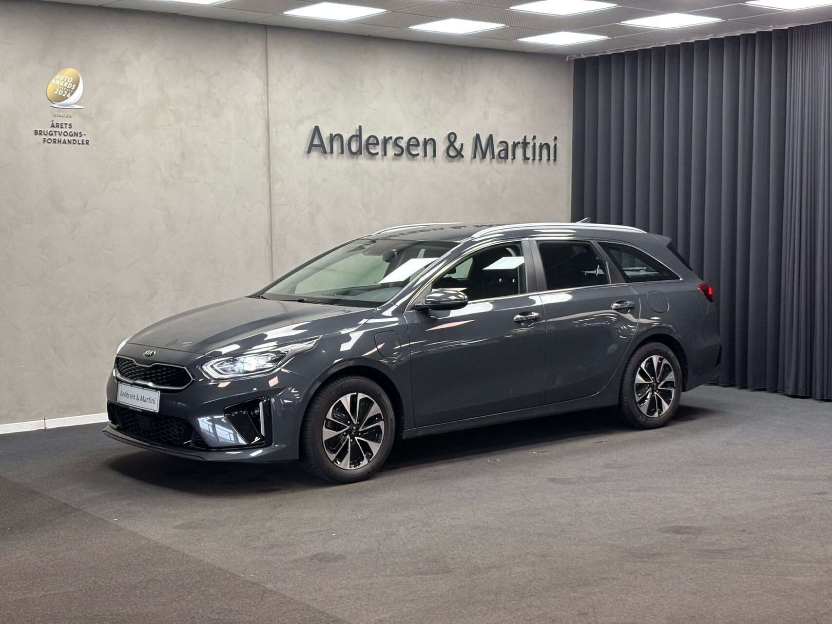 Kia Ceed 1,6 SW GDI PHEV  Plugin-hybrid Prestige DCT 141HK Stc 6g Aut.
