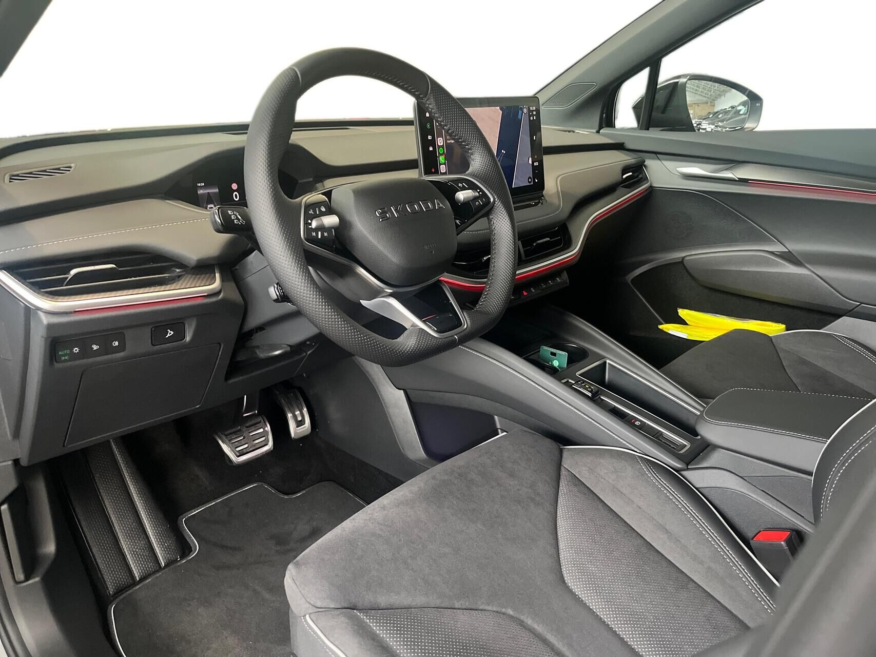 Grå Skoda Enyaq fra 2026