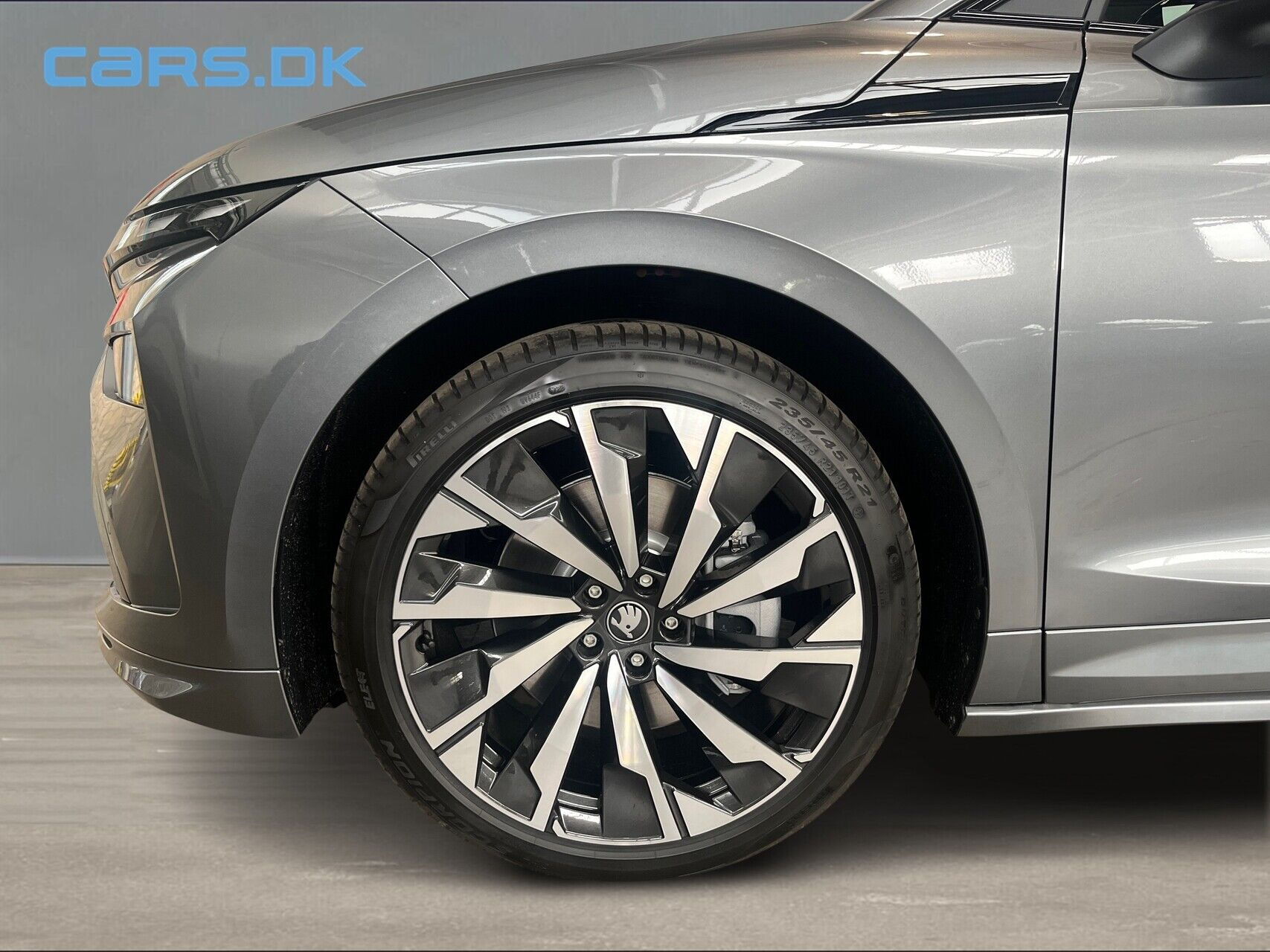 Grå Skoda Enyaq fra 2026