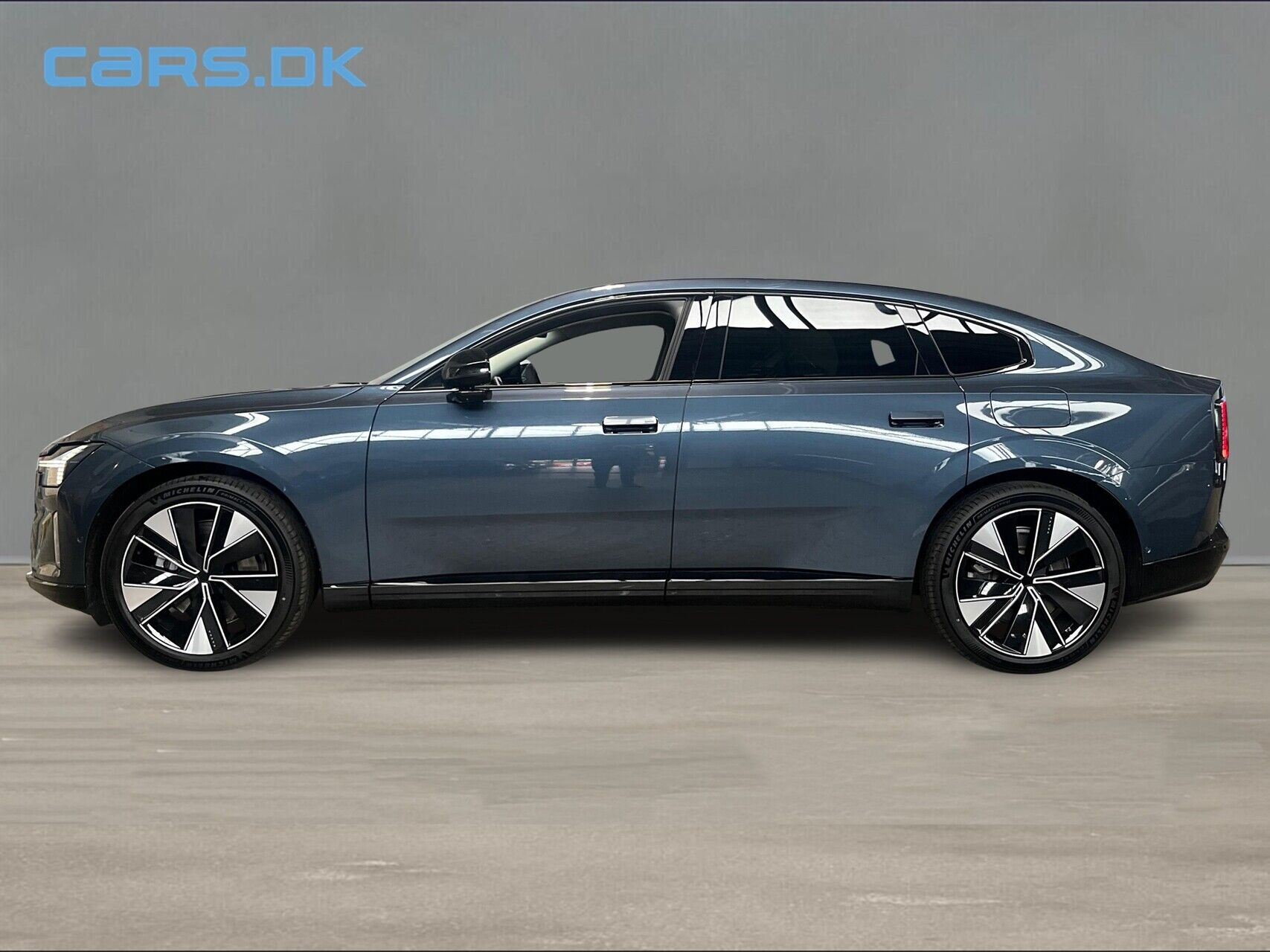 Blå Volvo ES90 fra 2026