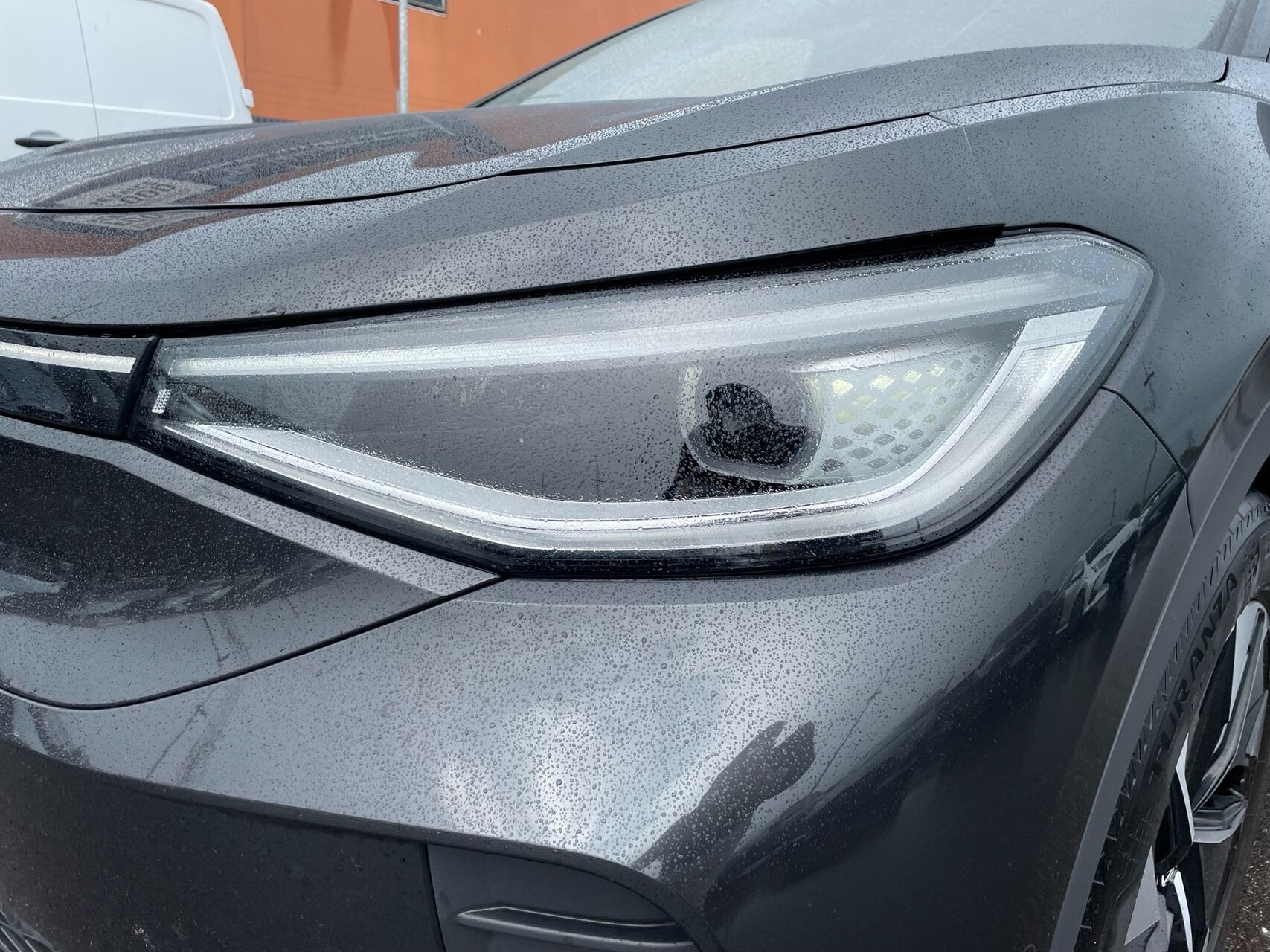 Grå VW ID.4 fra 2022