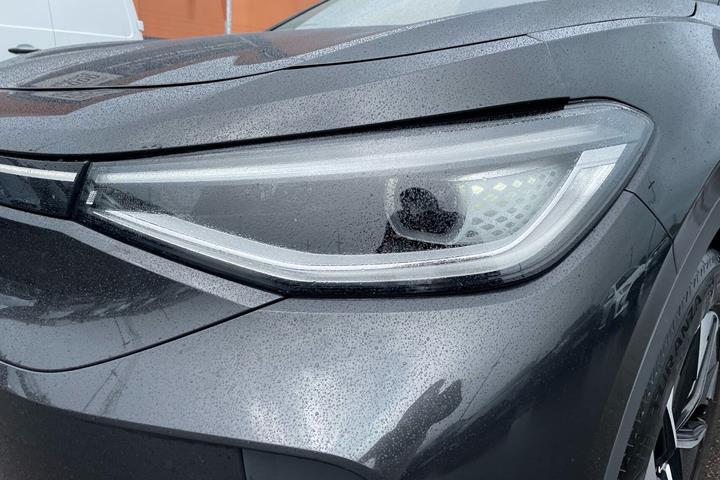 Grå VW ID.4 fra 2022
