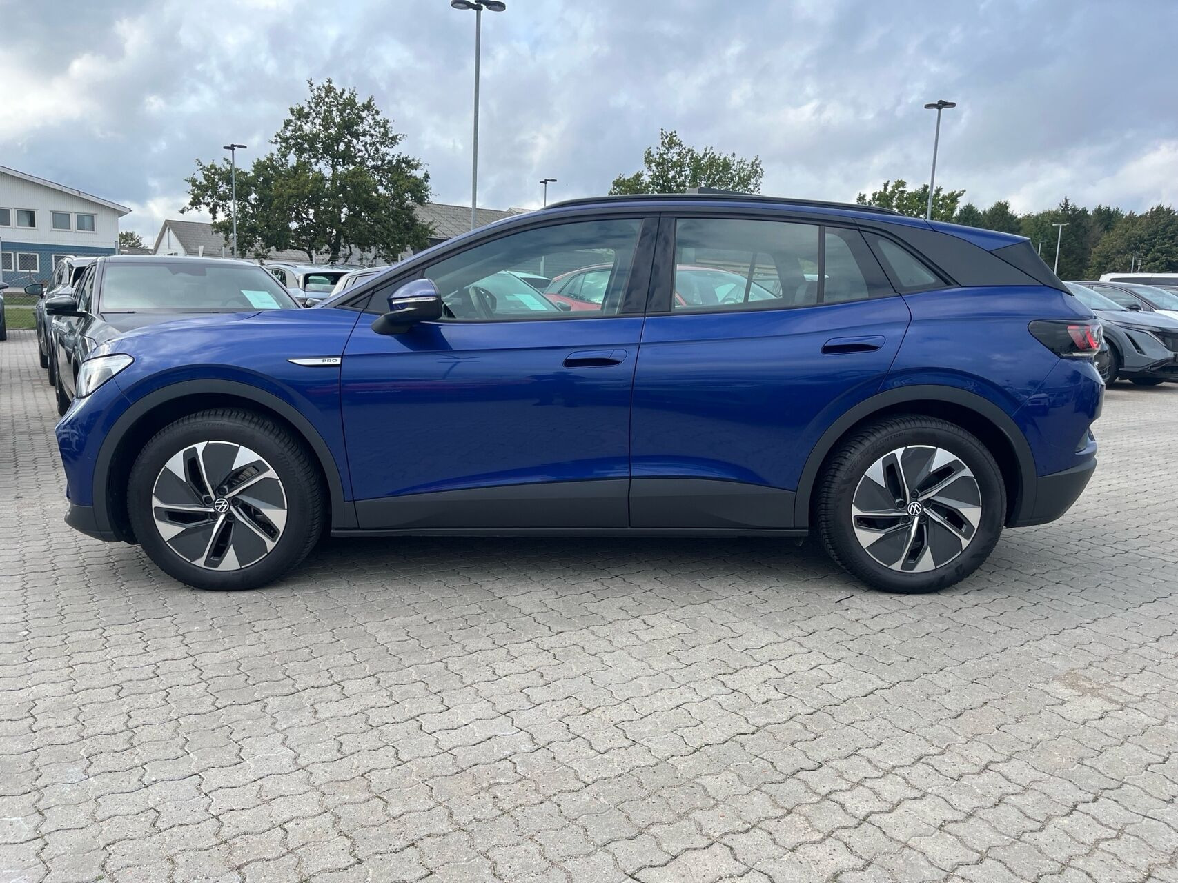 Blå VW ID.4 fra 2023