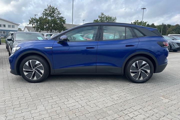 Blå VW ID.4 fra 2023