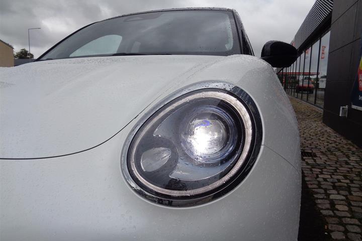 Hvid Ora Funky Cat fra 2023