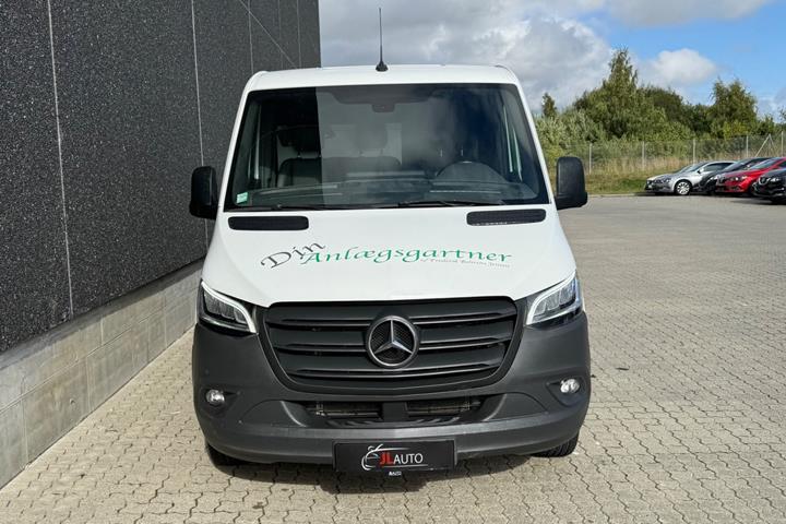 Hvid Mercedes Sprinter 317 fra 2021
