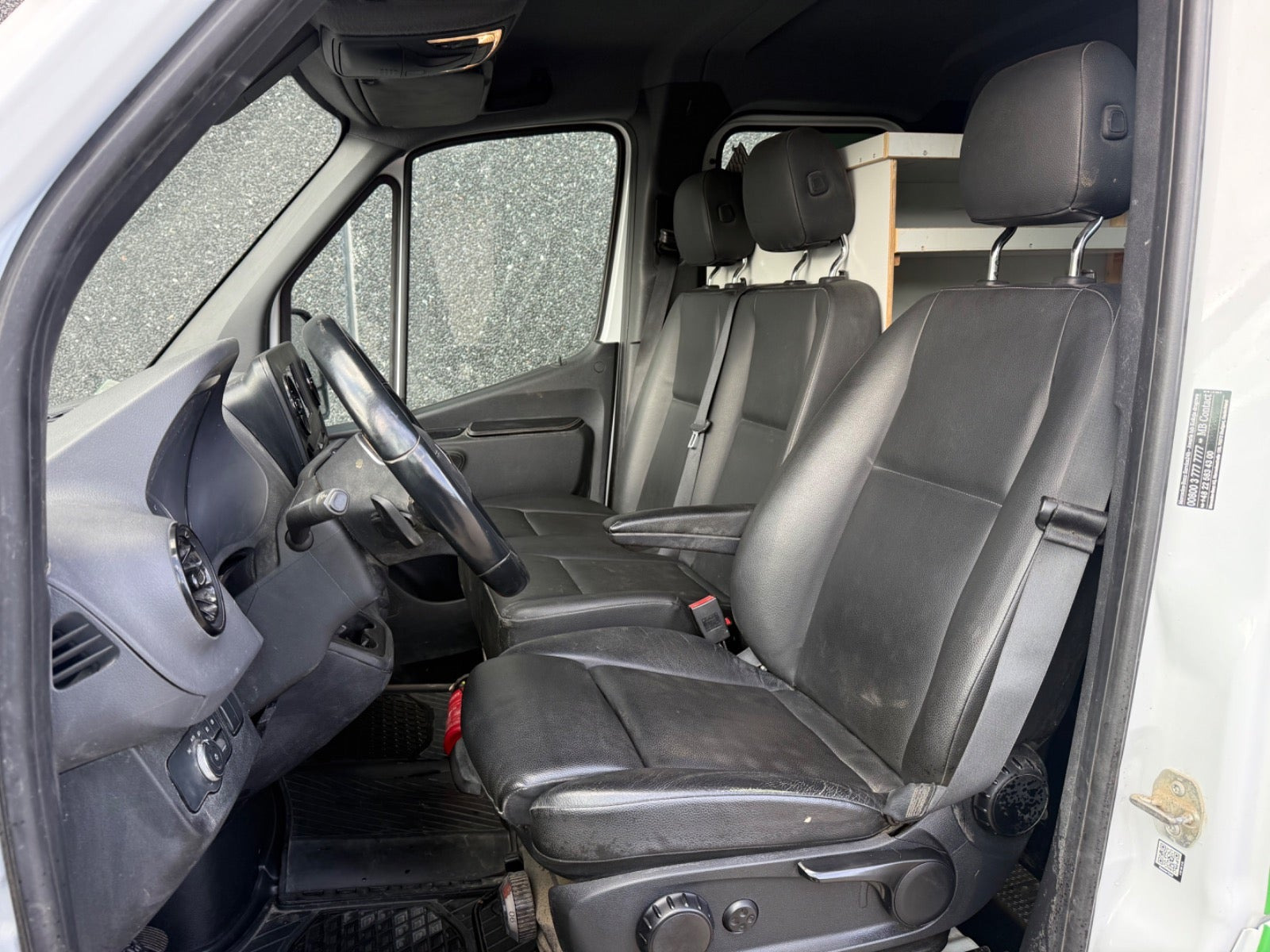 Hvid Mercedes Sprinter 317 fra 2021