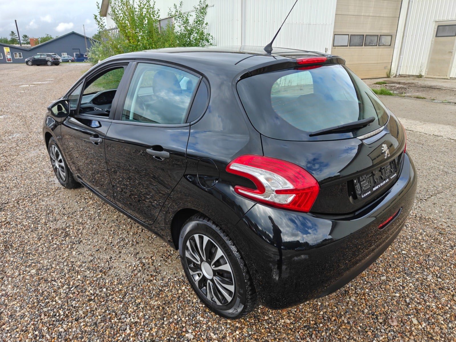 Gul Mitsubishi Space Star fra 2015