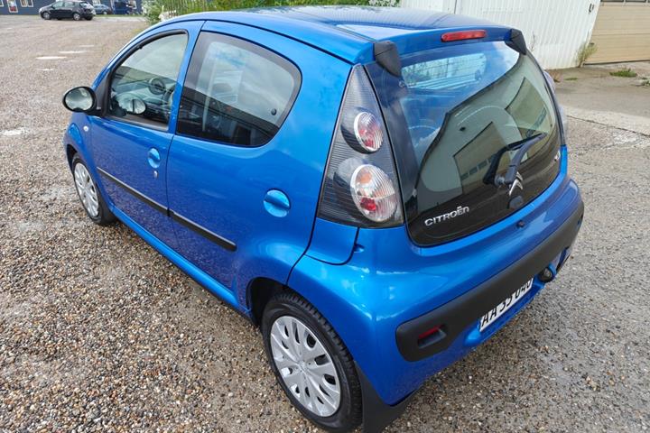 Gul Citroën C1 fra 2012