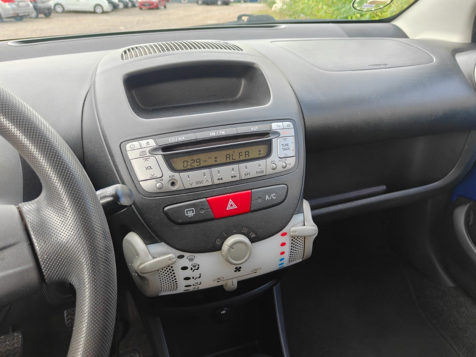 Gul Citroën C1 fra 2012