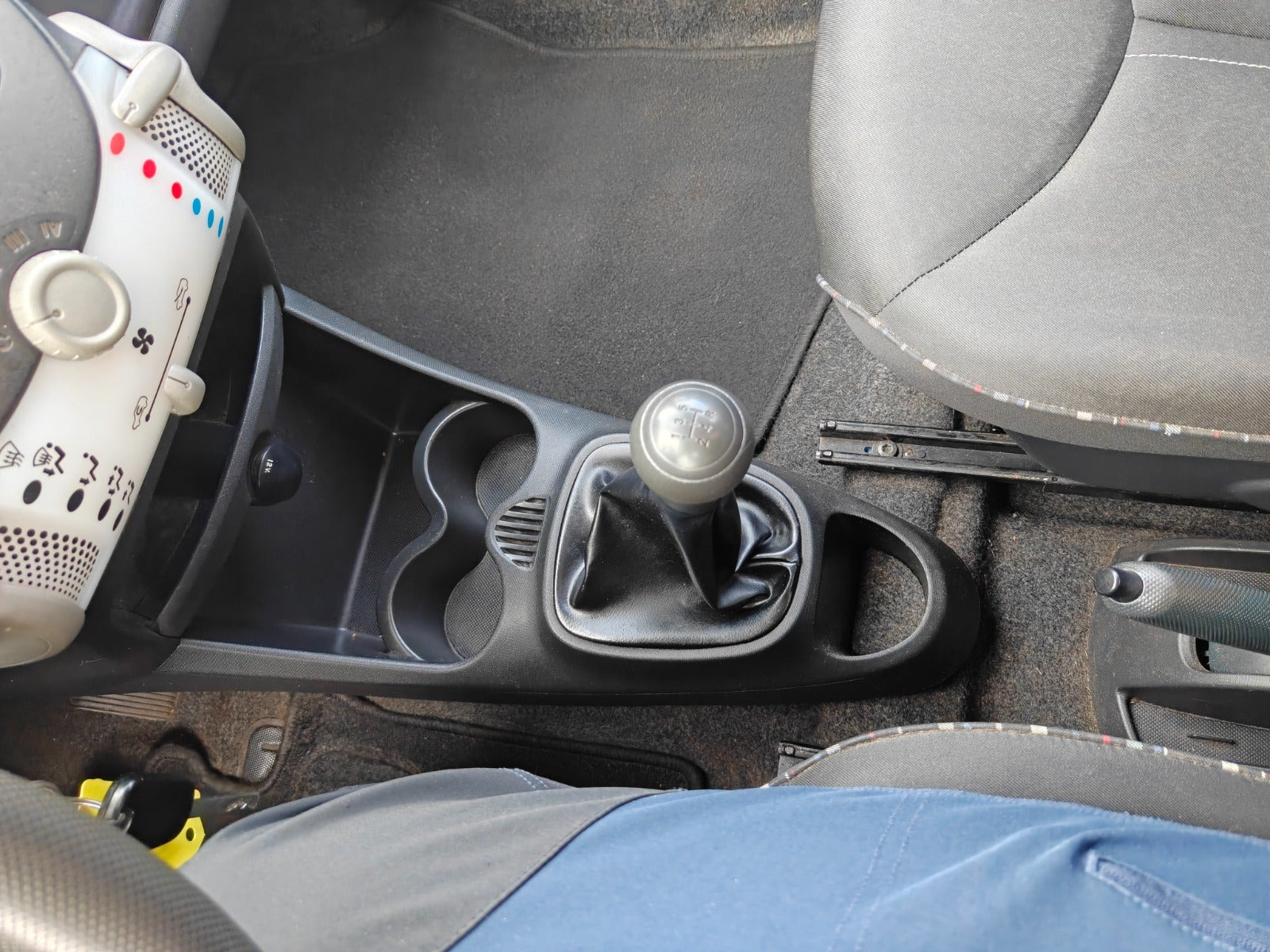 Gul Citroën C1 fra 2012