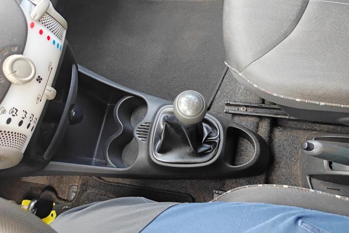 Gul Citroën C1 fra 2012