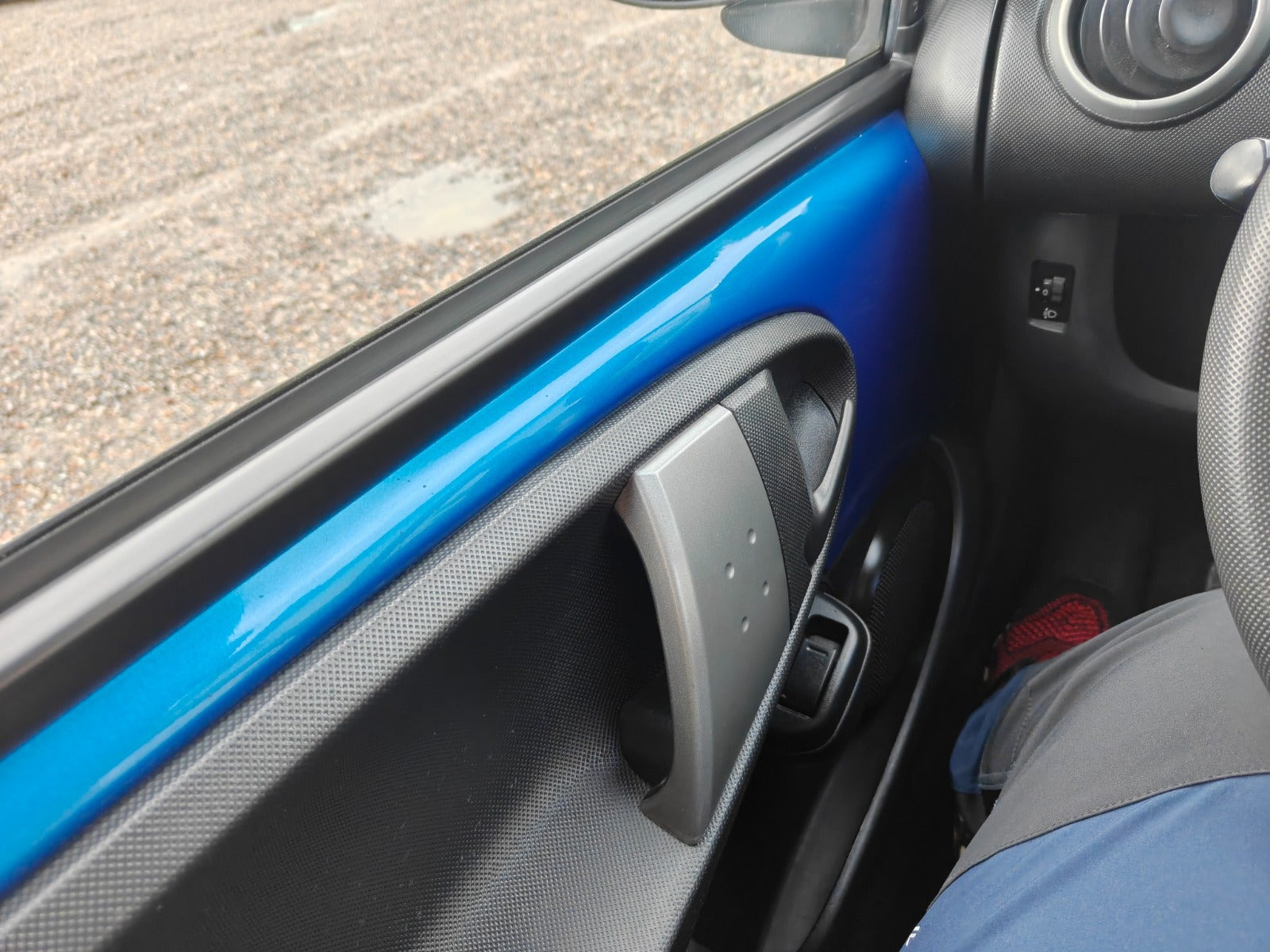 Gul Citroën C1 fra 2012