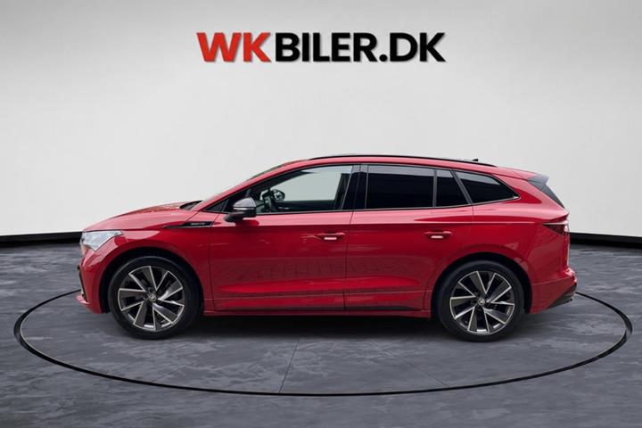 Rød Skoda Enyaq fra 2023