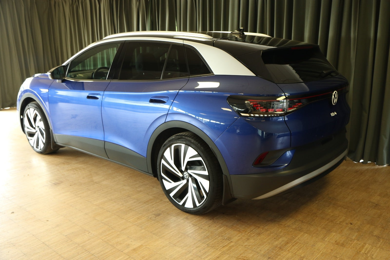 Blå VW ID.4 fra 2021
