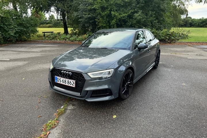 Sølv Audi A3 fra 2016