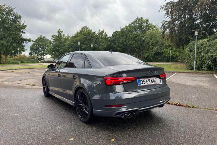Sølv Audi A3 fra 2016
