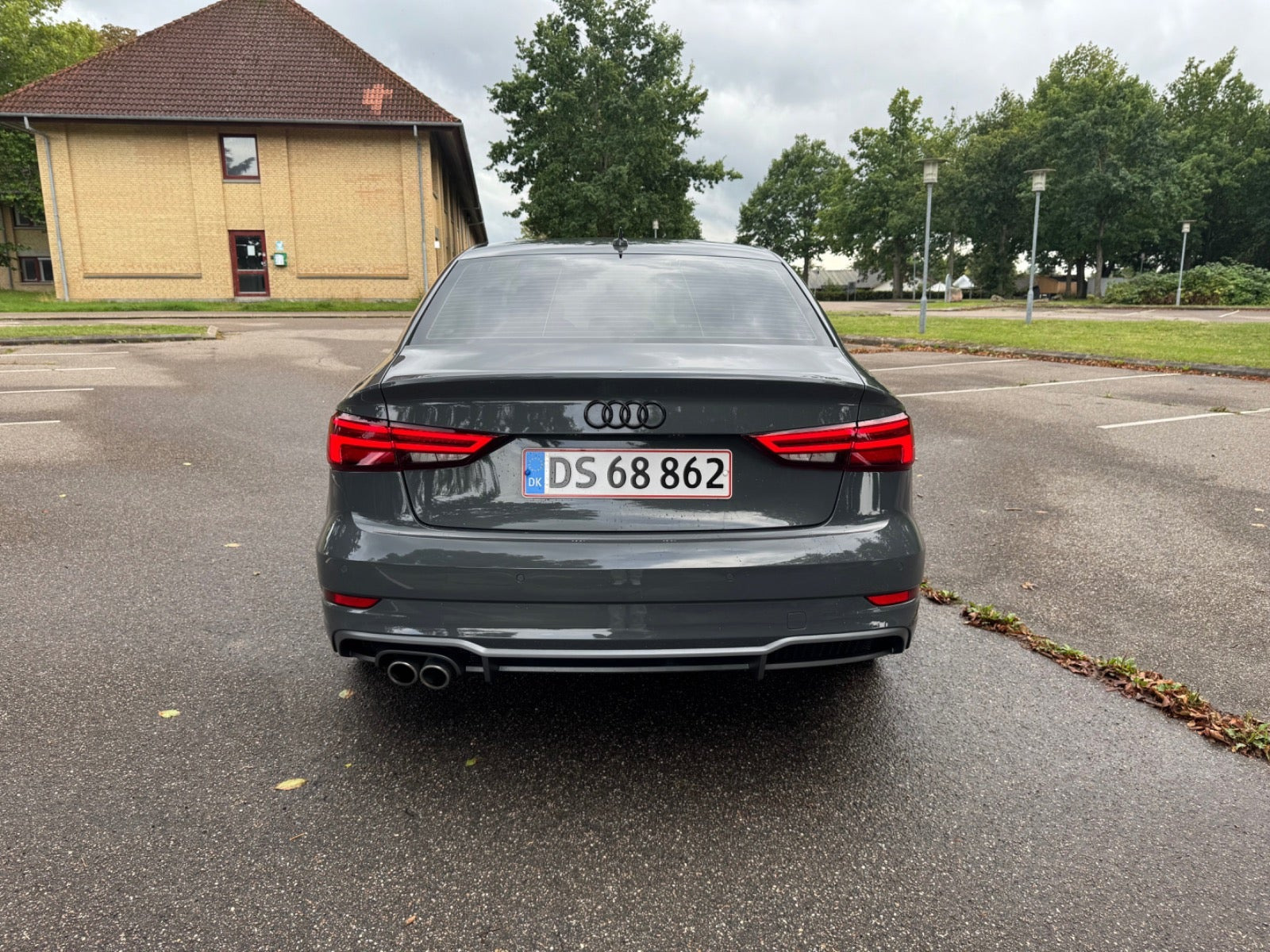 Sølv Audi A3 fra 2016