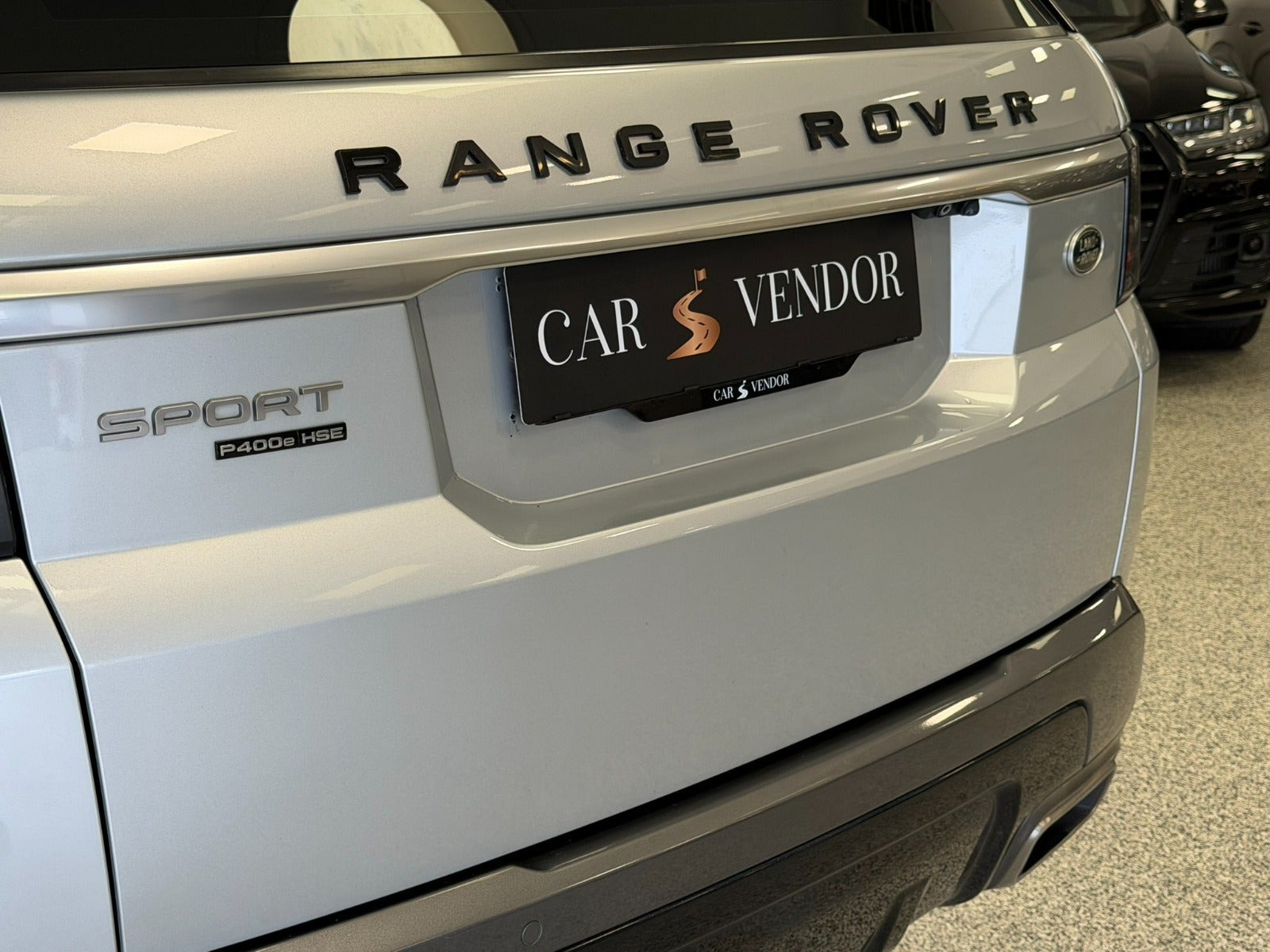 Sølv Land Rover Range Rover sport fra 2018
