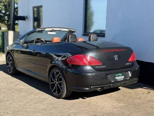 Grøn Peugeot 307 fra 2004