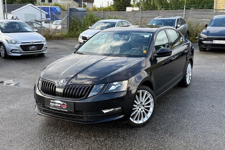 undefined Skoda Octavia fra 2020 set udefra