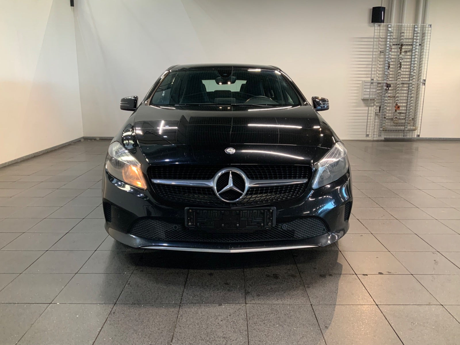 Sort Mercedes A200 d fra 2016