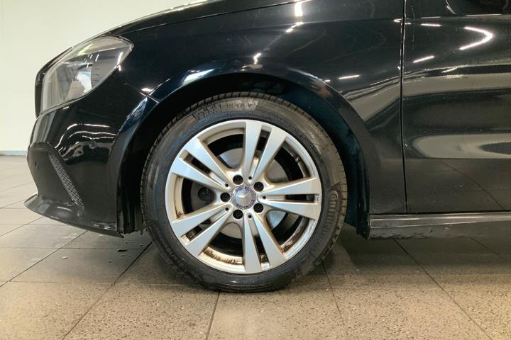 Sort Mercedes A200 d fra 2016