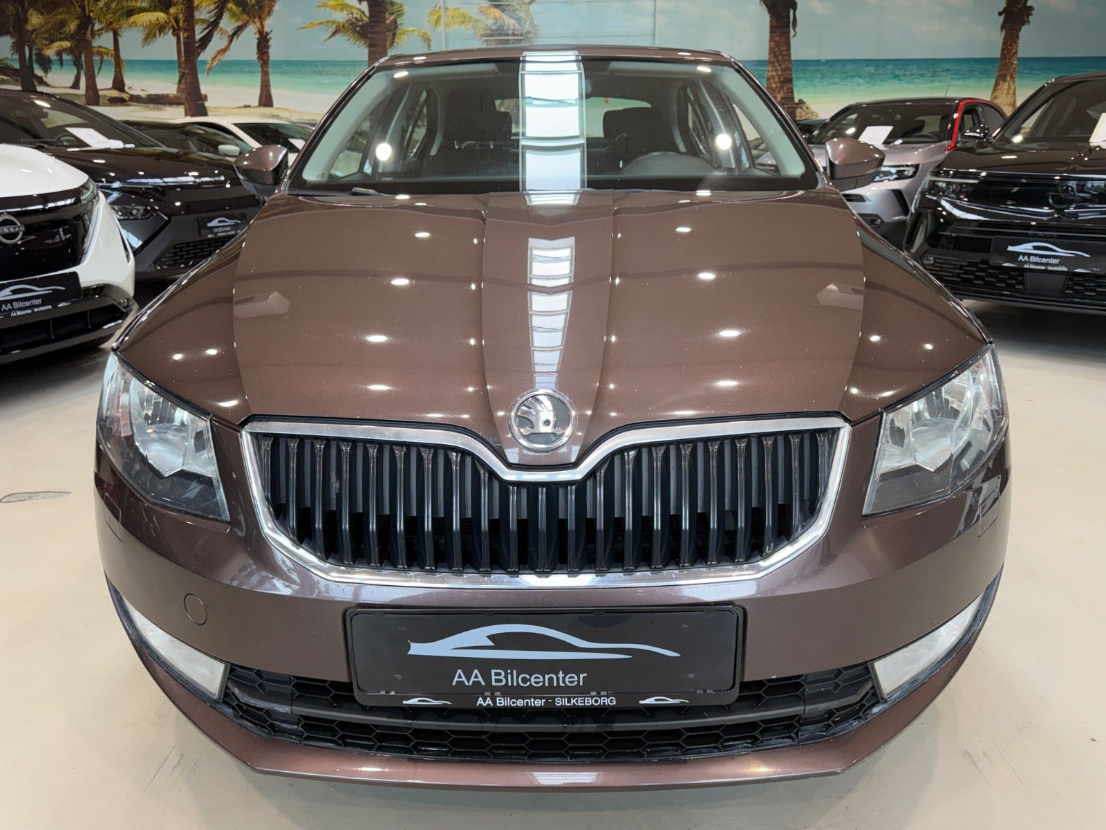 Brun Skoda Octavia fra 2015