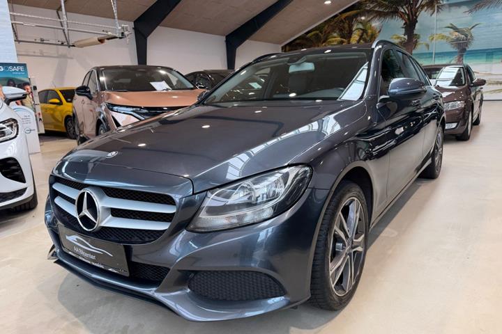 Grå Mercedes C200 d fra 2016