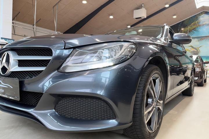 Grå Mercedes C200 d fra 2016
