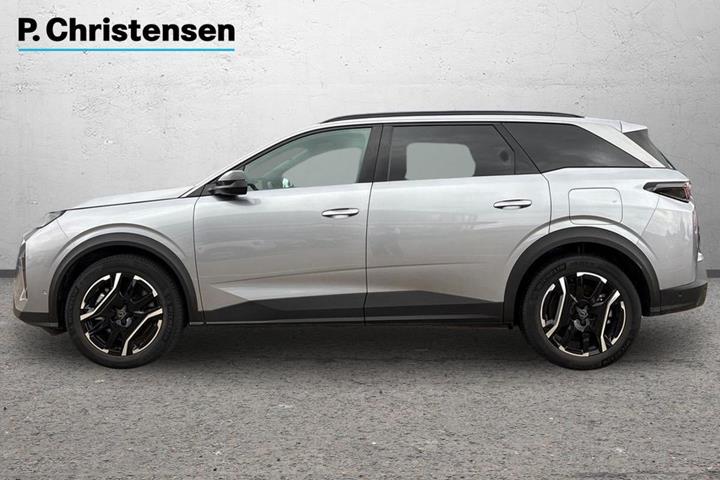 Sølv Peugeot e-5008 fra 2025