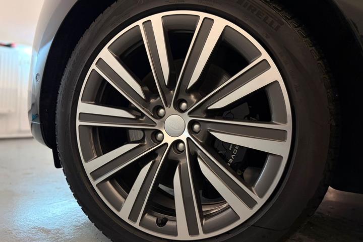 Sort Land Rover Range Rover fra 2023