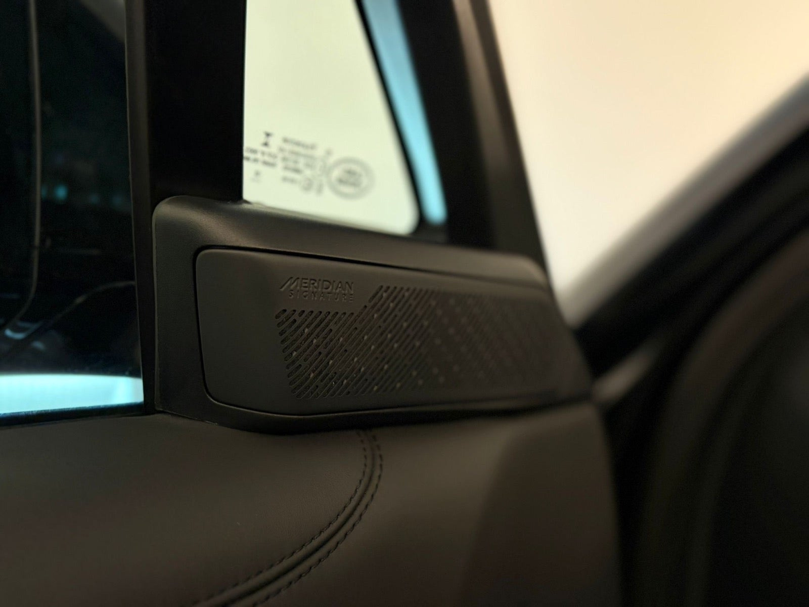 Sort Land Rover Range Rover fra 2023